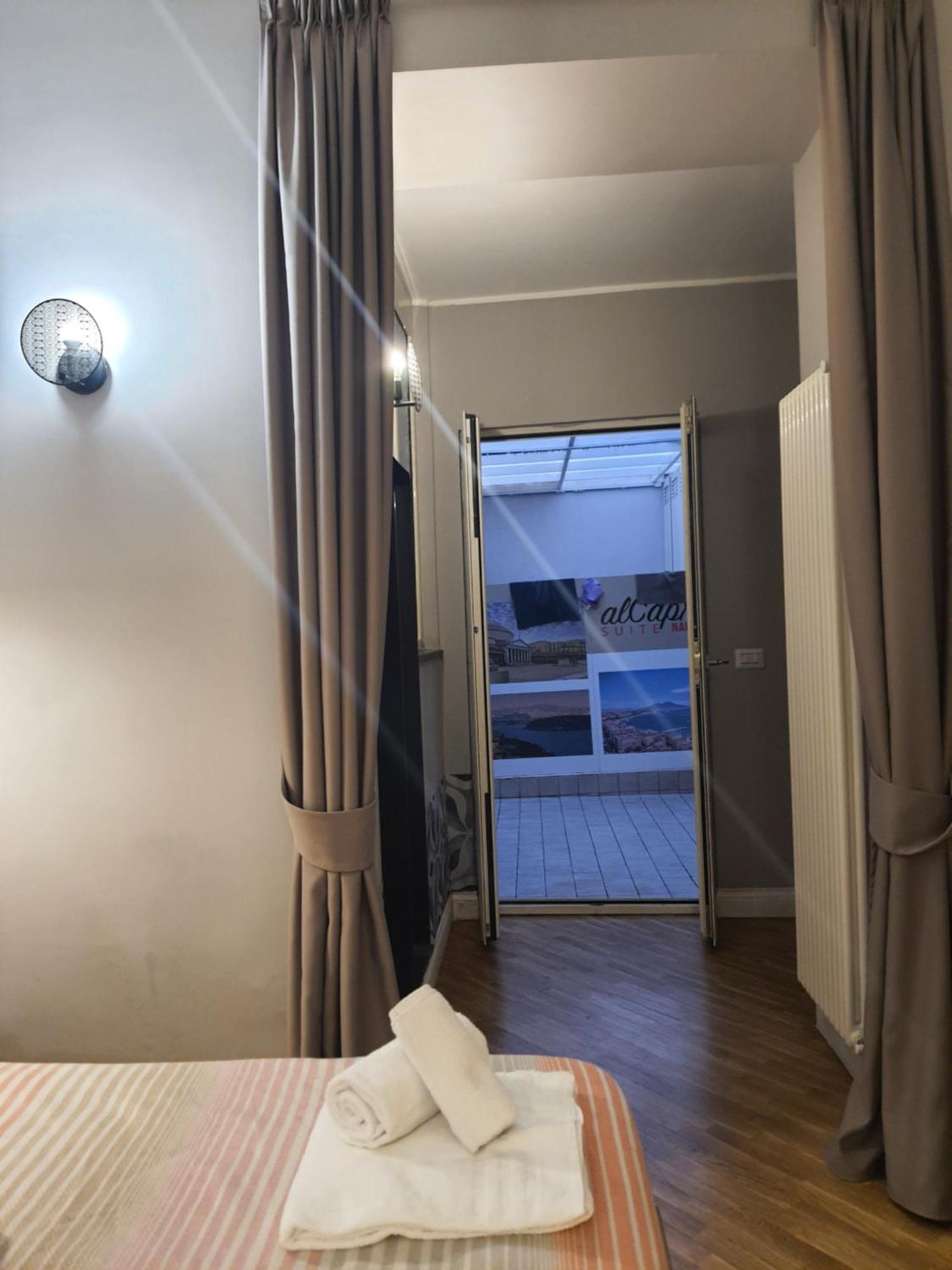 Alcapri Suite Napoli Centro Eksteriør billede